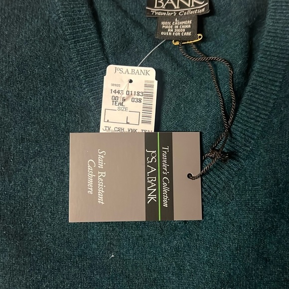 NWT Jos A Bank Cashmere Sweater - Picture 2 of 3